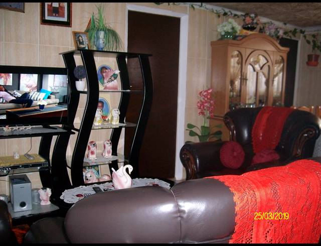 3 BEDROOM FREEHOLD FOR SALE IN MPOPHOMENI